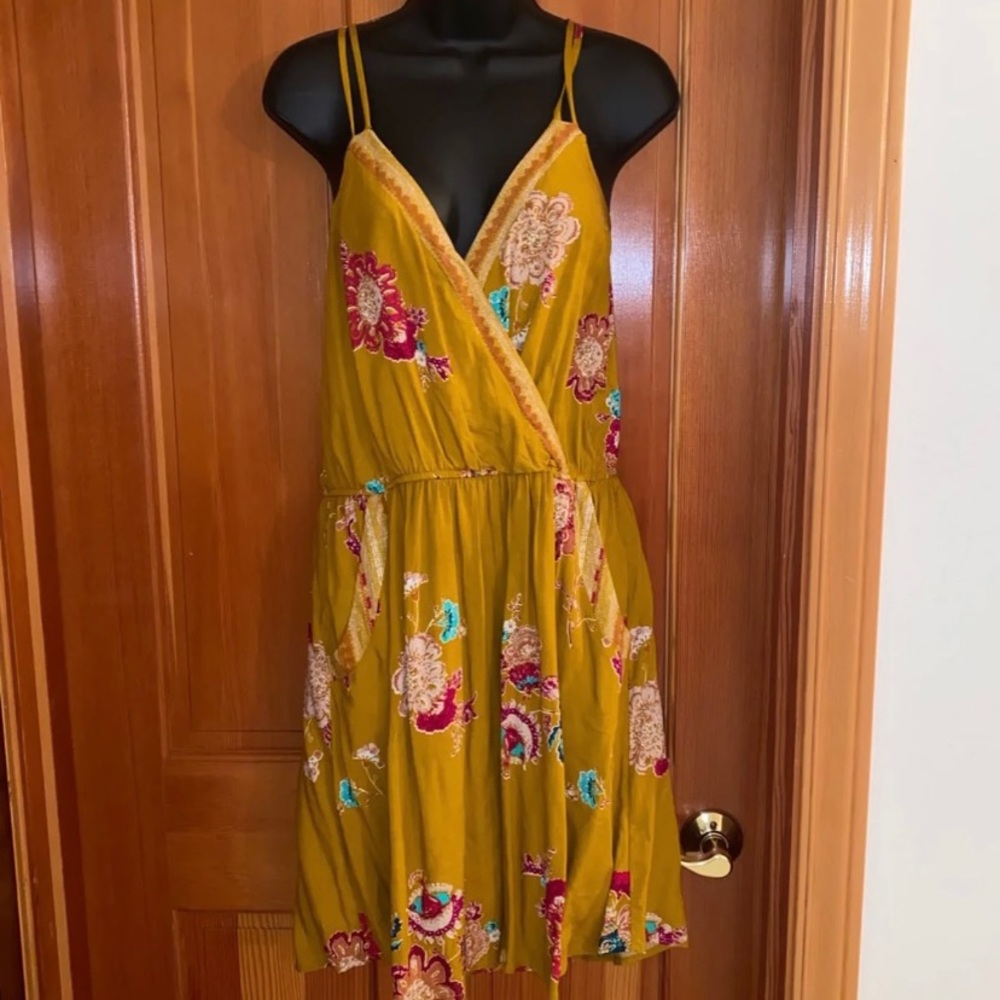 Above the knee flowy dress with strapy back